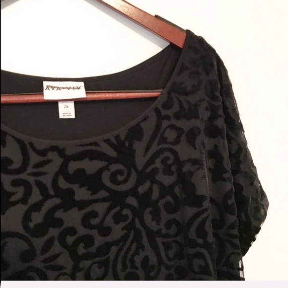 2X LEFT! Ava & Viv Velvet Black Embossed Blouse - Picture 3 of 5